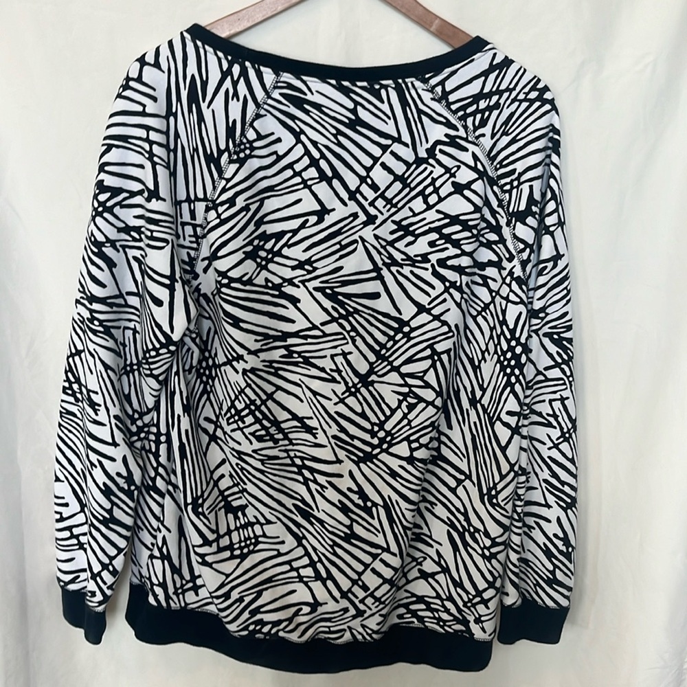 Nike Rally Large Oversized Pullover Sweater - Picture 4 of 6